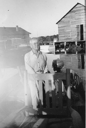 Unknown photos in Vivian Hall possessions_0006