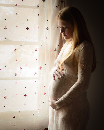 Megan preg-171202-045-Edit